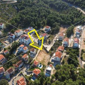Građevinsko zemljište, 150 m do mora, 1.286 m2, Sutivan, otok Brač