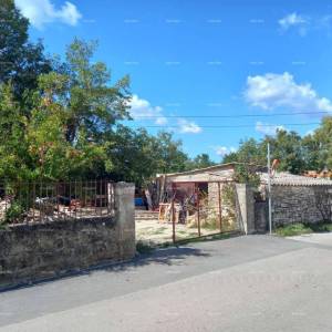 Građevinsko zemljište 490 m2. Blizina Juršića.