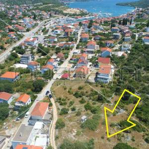 Građevinsko zemljište 500 m do mora, Marina, Trogir