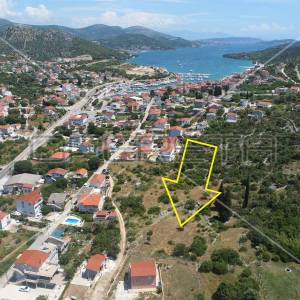 Građevinsko zemljište 500 m do mora, Marina, Trogir