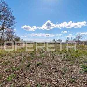 Građevinsko zemljište 658m2 Kanfanar s pogledom na more