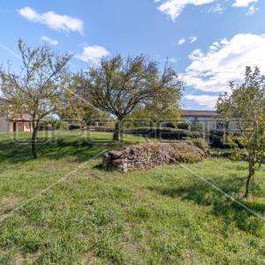 Građevinsko zemljište 715 m2, idealno za izgradnju, smješteno u blizini Svetvinč