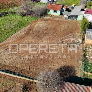 Građevinsko zemljište 722m2 u okolici Pule – idealno za miran život ili investic
