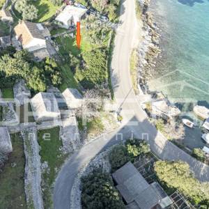 Građevinsko zemljište, 731m2, uz more u Knežama, otok Korčula – Izvrsna prilika 