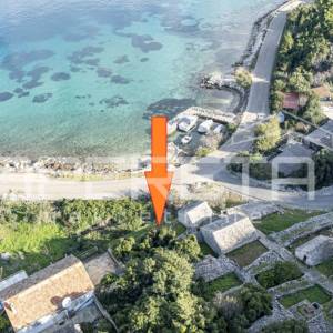 Građevinsko zemljište, 731m2, uz more u Knežama, otok Korčula – Izvrsna prilika 