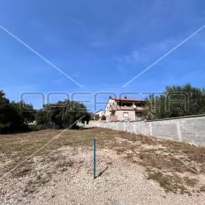 Građevinsko zemljište 760m2 Ližnjan