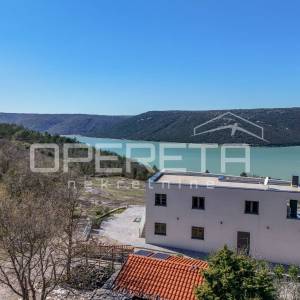 Građevinsko zemljište 924 m² s panoramskim pogledom na more
