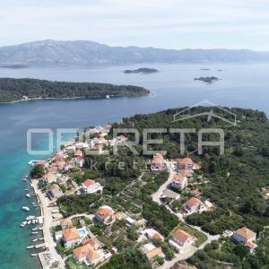 Građevinsko zemljište od 952 m² nedaleko od mora, Lumbarda, Korčula