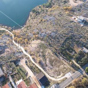 Građevinsko zemljište prvi red do mora, 10.624m2, Starigrad Paklenica 