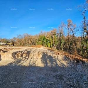 Građevinsko zemljište s dozvolom i započetom gradnjom u Svetvinčentu, 586 m²