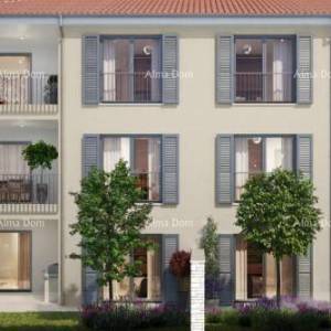 GRAĐEVINSKO ZEMLJIŠTE S DOZVOLOM ZA IZGRADNJU 6 LUKSUZNIH APARTMANA – KAŠTEL
