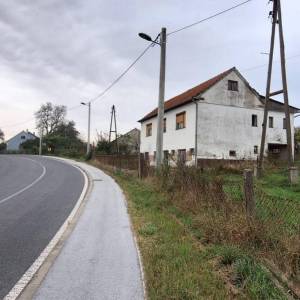 Građevinsko zemljište s kućom, 4687m²