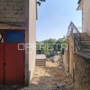 Građevinsko zemljište s kućom na Braču – Humac Gornji | 1.820 m²