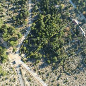 Građevinsko zemljište s pogledom, površine 1684m2, Starigrad Paklenica