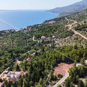 Građevinsko zemljište s pogledom, površine 1684m2, Starigrad Paklenica