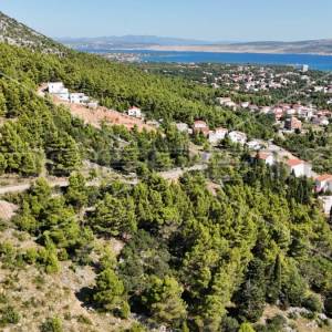 Građevinsko zemljište s pogledom, površine 1684m2, Starigrad Paklenica