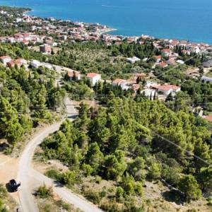 Građevinsko zemljište s pogledom, površine 1684m2, Starigrad Paklenica