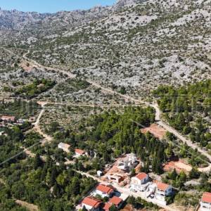 Građevinsko zemljište s pogledom, površine 1684m2, Starigrad Paklenica