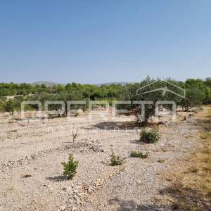 Građevinsko zemljište s pogledom na Primošten – Vadalj, 1645 m²
