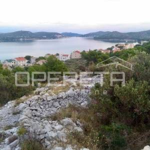Građevinsko zemljište s pogledom na more – Betina, 150 m od obale!