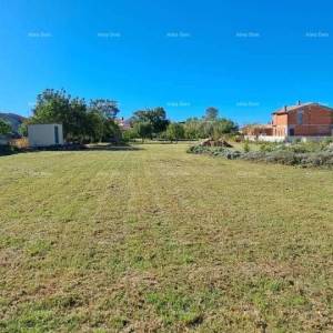 Građevinsko zemljište – Šišan, 796 m²