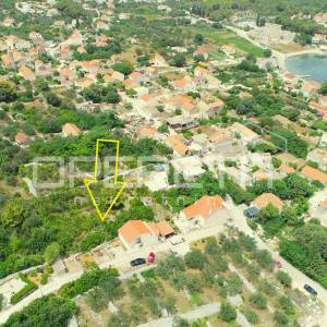 Građevinsko zemljište u Lumbardi s pogledom na more i blizinom plaža
