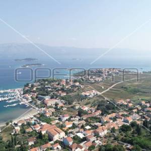 Građevinsko Zemljište u Lumbardi – Savršena Lokacija za Vaš Novi Dom ili Investi