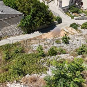Građevinsko zemljište u Pučišćima na Braču, blizu centra i s pogledom na more