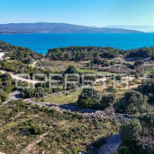 Građevinsko zemljište u sportsko-rekreacijskoj zoni – Krk, 1.620 m²