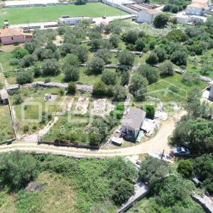 Građevinsko zemljište,791 m², s građevinskom dozvolom na mirnoj lokaciji u Veloj