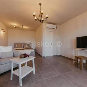 Grijani bazen, 3 sobe, vila najam Seget