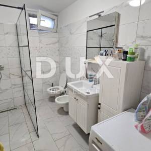 GROBNIK, ČAVLE - kuća u centru mjesta s velikim potencijalom