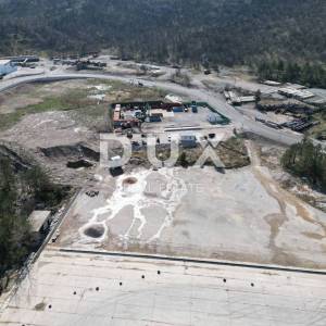 GROBNIK, ČAVLE, SOBOLI- građevinsko zemljište 40000m2 u komercijalnoj zoni za halu- poslovni prostor (namjena: trgovačka, zanat...