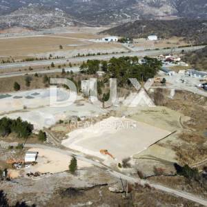 GROBNIK, ČAVLE, SOBOLI- građevinsko zemljište 40000m2 u komercijalnoj zoni za halu- poslovni prostor (namjena: trgovačka, zanat...