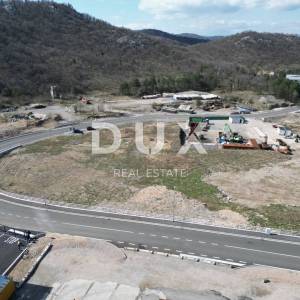GROBNIK, ČAVLE, SOBOLI- građevinsko zemljište 5000m2 u komercijalnoj zoni za halu- poslovni prostor (namjena: trgovačka, zanats...