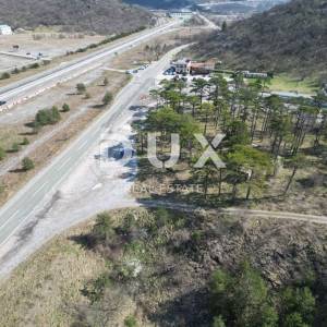 GROBNIK, ČAVLE, SOBOLI- građevinsko zemljište 10000m2 u komercijalnoj zoni za halu- poslovni prostor (namjena: trgovačka, zanat...