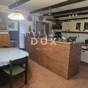 GROBNIK, PODHUM - poslovni prostor za ugostiteljsku djelatnost, 150m2