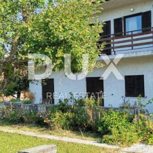 GROBNIK, PODHUM -samostojeća kuća na traženoj lokaciji