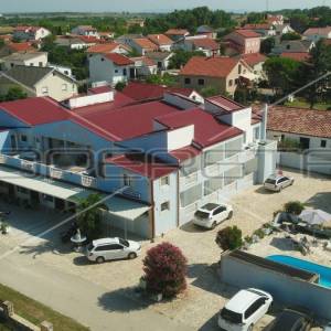 Hotel Plava Laguna: Obiteljski pansion u Sabunikama 