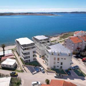 Hrvatska, Pag, Povljana, Luksuzni apartmani, 103m2 m2, Prvi red do mora, S12