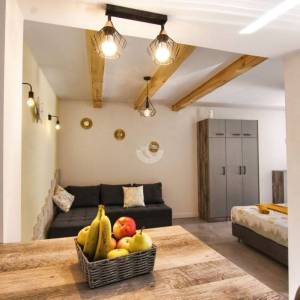 Hrvatska, Zadar, Turanj – Nekretnina s 2 apartmana za odmor u Dalmaciji, 200 m od plaže