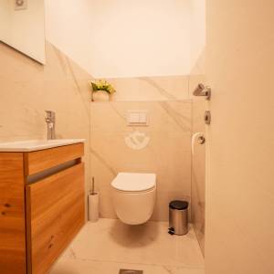 Hrvatska, Zadar, Vir, 4 apartmana, visokokvalitetna i održavana, potpuno opremljena i namještena, investicijska nekretnina bliz...