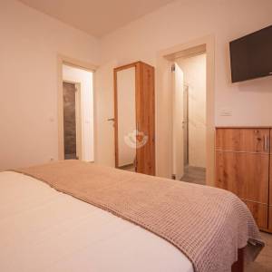 Hrvatska, Zadar, Vir, 4 apartmana, visokokvalitetna i održavana, potpuno opremljena i namještena, investicijska nekretnina bliz...