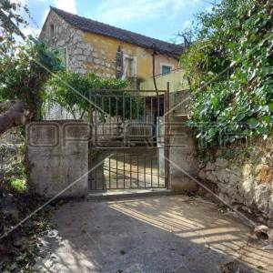 HVAR, Dol, Kuća prodaja 