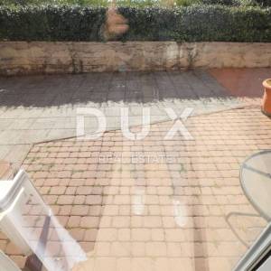 IČIĆI - Kuća sa 7 apartmana u blizini mora