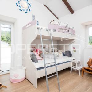 IČIĆI – Luksuzna vila s panoramskim pogledom na more, grijanim bazenom, spa zono
