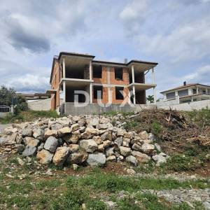 IČIĆI, POLJANE- kuća (započeta gradnje) 320m2 s panoramskim pogledom na more + okoliš 1123m2 
