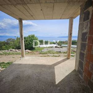 IČIĆI, POLJANE- kuća (započeta gradnje) 320m2 s panoramskim pogledom na more + okoliš 1123m2 