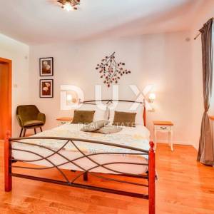 IČIĆI, POLJANE- villa 250m2 s pogledom na more i bazenom + uređena okućnica 1100m2