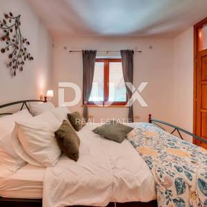 IČIĆI, POLJANE- villa 250m2 s pogledom na more i bazenom + uređena okućnica 1100m2